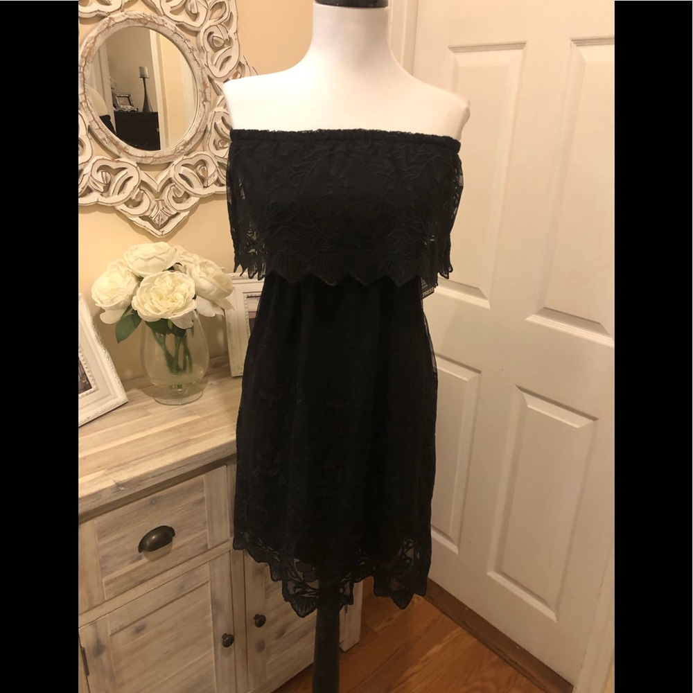 Express lace off the shoulder lace dress small NWT